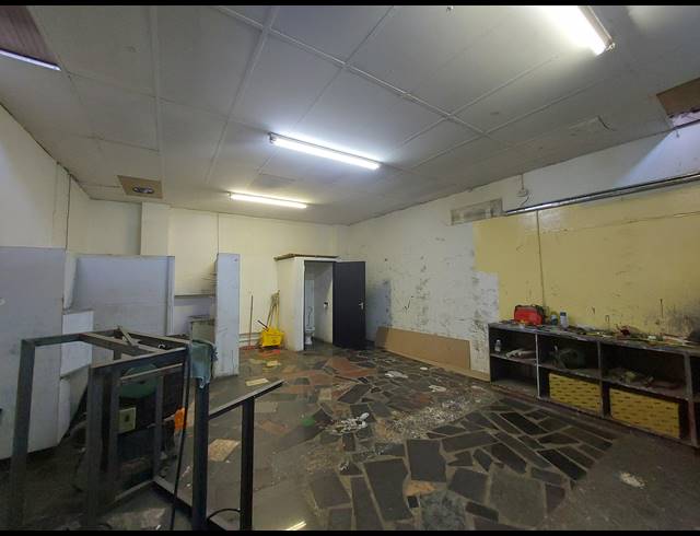 170M² BUSINESS RENTED IN RUSTENBURG CENTRAL